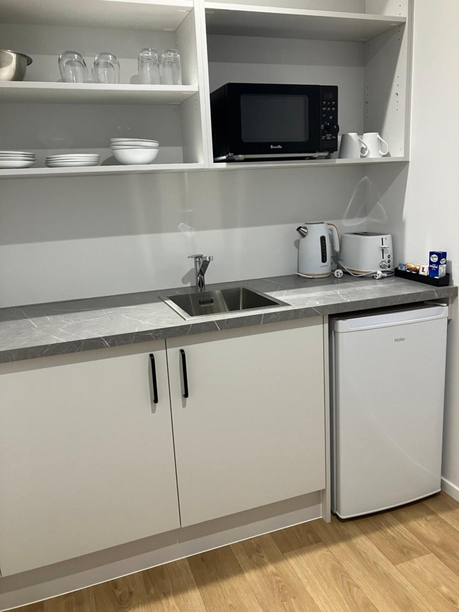 Tripinn Modern Motels & Affordable Accommodation Westport Esterno foto