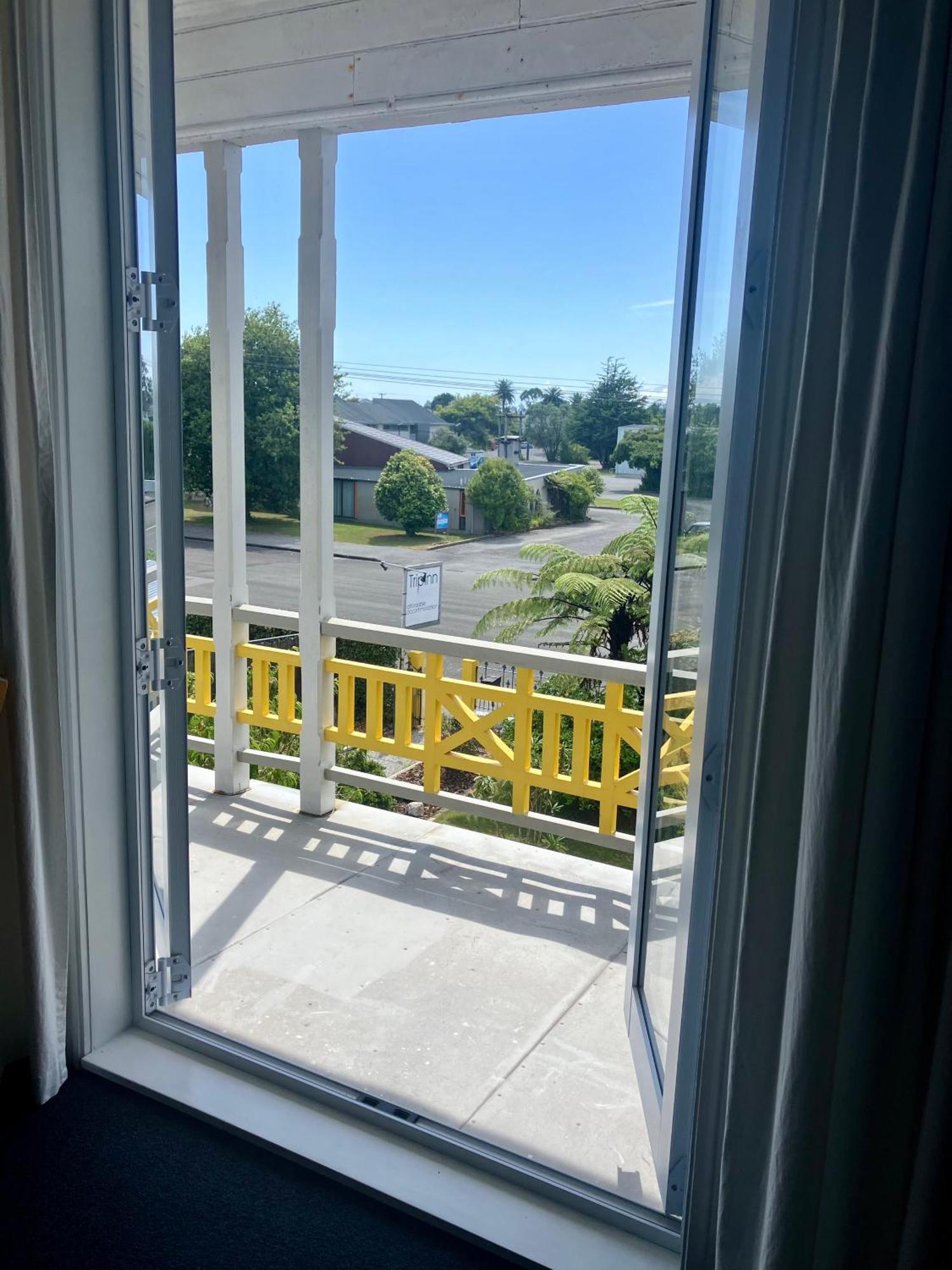 Tripinn Modern Motels & Affordable Accommodation Westport Esterno foto