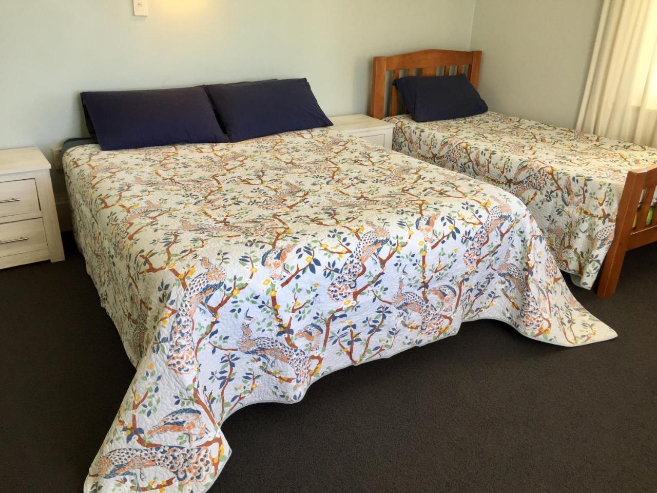 Tripinn Modern Motels & Affordable Accommodation Westport Esterno foto