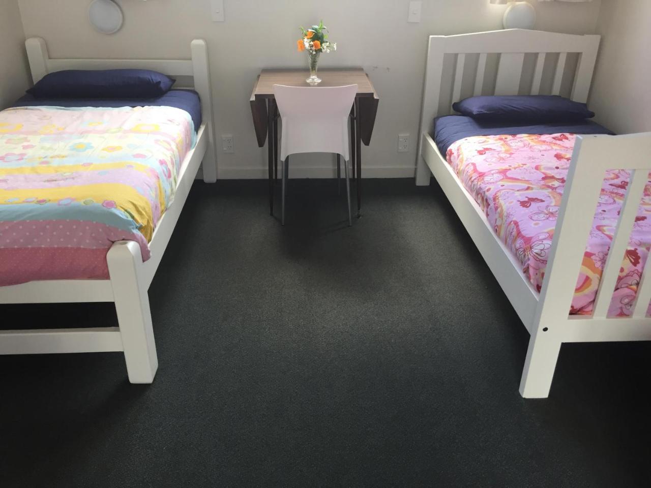 Tripinn Modern Motels & Affordable Accommodation Westport Esterno foto