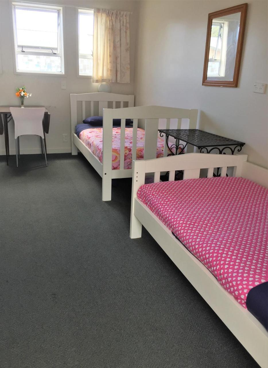 Tripinn Modern Motels & Affordable Accommodation Westport Esterno foto